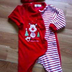 christmas sleepsuit babygro 6-9 months