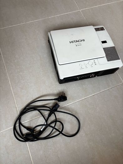 Hitachi Projector 2nd Hand