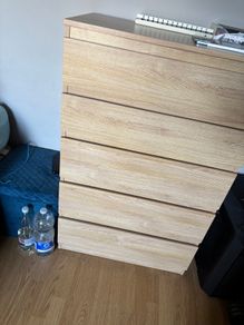 Chest of drawers