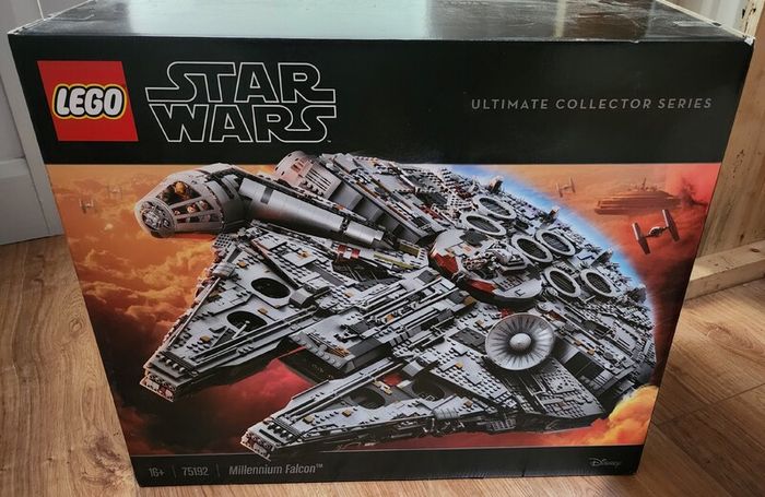 Lego Millennium Falcon 75192