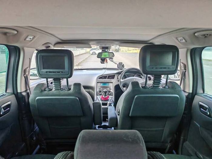 2014 Peugeot 5008