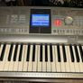 Yamaha DGX 305 Image 2