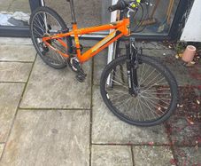 Bike suitable for 6 year old to 10 year old.