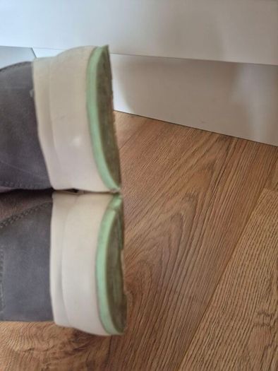 winter boots, size UK 4