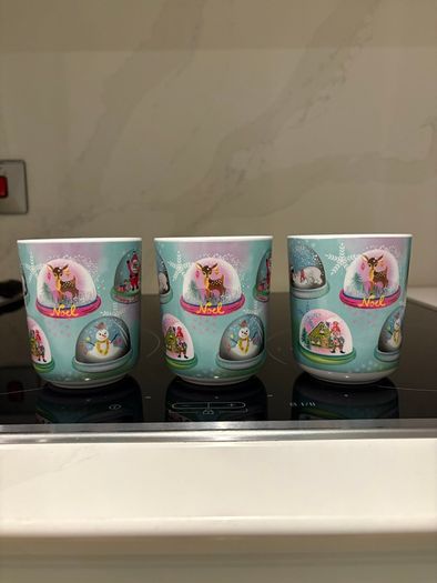 Christmas beakers x 3
