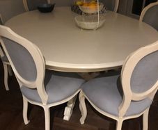 Dining table and 6 chairs