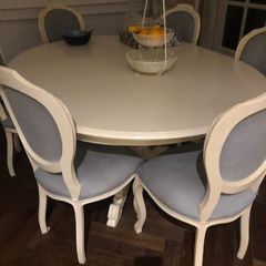 Dining table and 6 chairs