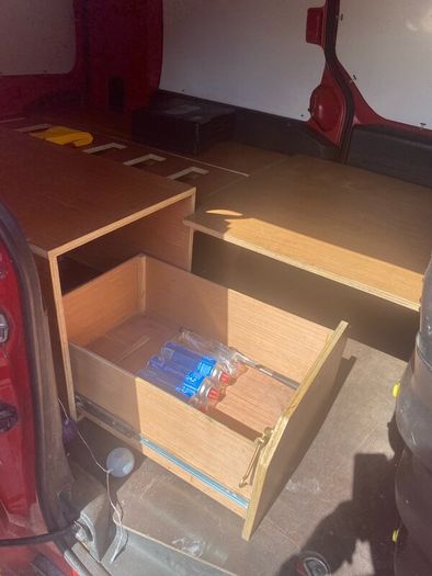 Peugeot van