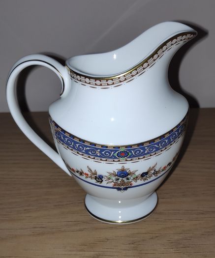 Vintage Royal Doulton Milk Jug & Queen's Sugar Bowl