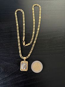 18k / ct gold chain / necklace with pendant
