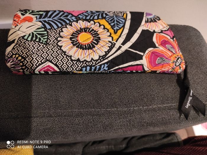 Vera Bradley quilted floral zip cosmetic and accessories wallet