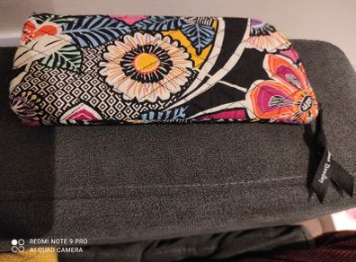 Vera Bradley quilted floral zip cosmetic and accessories wallet