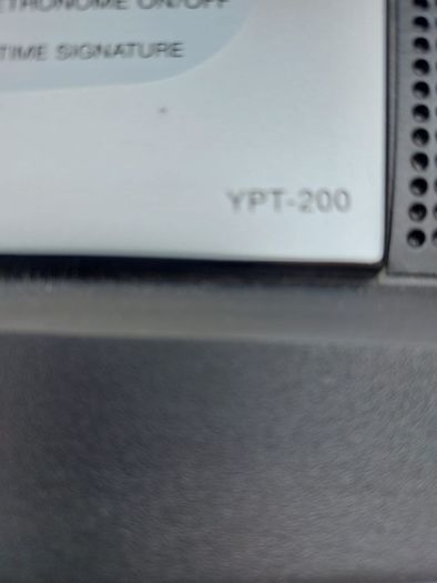 Yamaha YPT200 keyboard