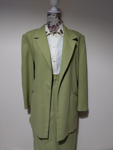 Jacques Vert Designer 3 Piece Outfit, part wool Jacket, Skirt and Blouse set
