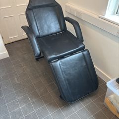 Beauty Treatment Bed/ Massage Table/ Tattoo Couch