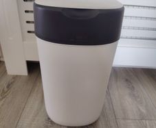 Tommee Tippee nappy bin