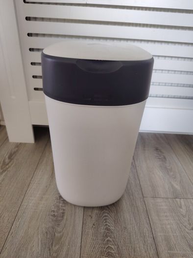 Tommee Tippee nappy bin