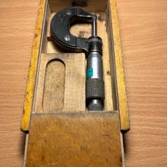 External Micrometre