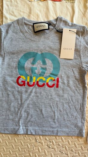 Kids T-shirt 5/6 years 2 for 25