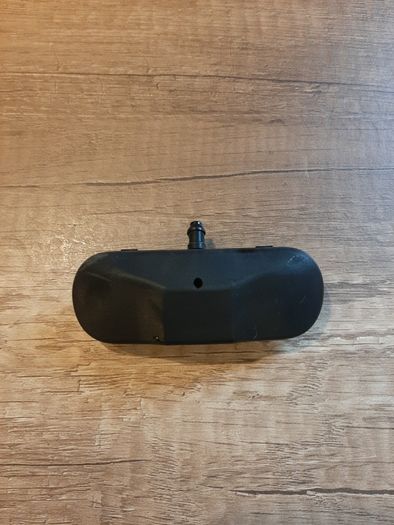 VAG heated windscreen washer jet