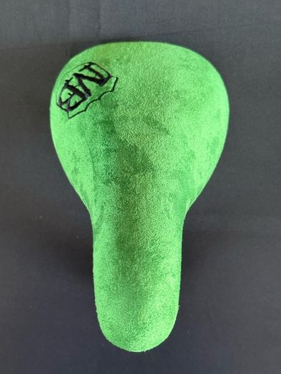 Mafiabikes BMX / Kids Bike Seat with 25.4mm Post Green Excellent Condition