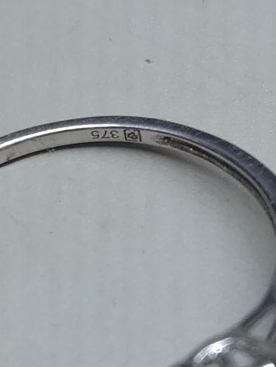 Vintage 9ct White Gold Blue Gemstone Ring Size 54
