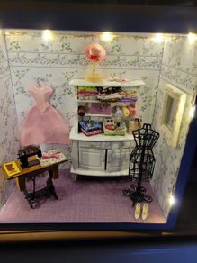 Diorama / Roombox Miniature scene sewing room