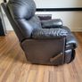 Leather manual recliner Image 2
