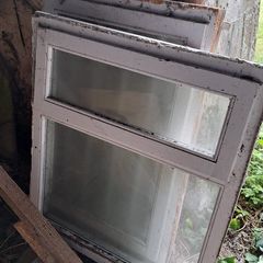 2 windows wooden frames