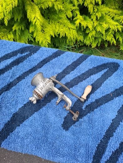 Vintage meat grinder possible to post