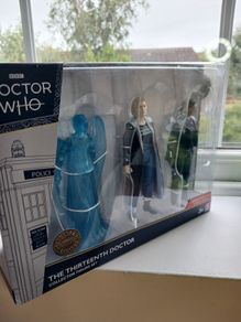 Thirteenth Doctor Action figure Set