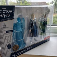 Thirteenth Doctor Action figure Set