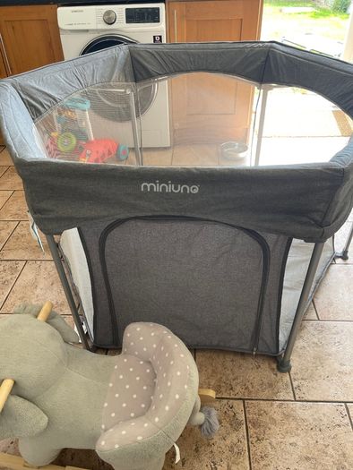 Miniuno Playpen