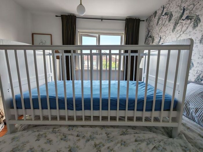 Cot/junior bed/matress/bumper/sheets