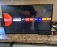24" led smart hd tv + wall mounted bracket + Amazon fire stick