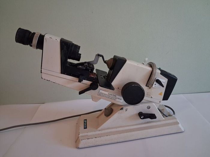 Postage - Topcon LM 6 Microscope - Not Powering up