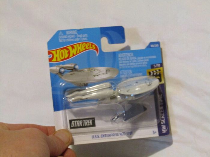 Hot Wheels Star Trek USS Enterprise NCC-1701 Diecast Car Type 1 Brand New Sealed
