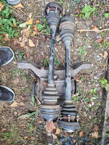 4.44 open diff + 2 drive shafts  e36