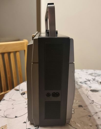 From 1981 Hitachi TRK-7340E, Working good.