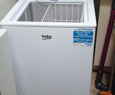 Deep freezer