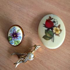 Vintage Brooch Lot