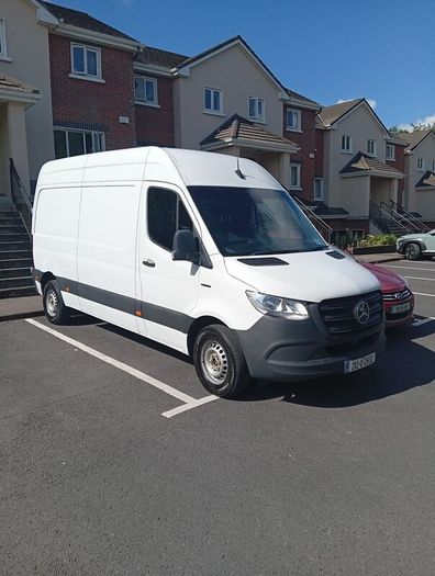 Mercedes-Benz eSprinter 2021