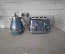 kettle and toaster