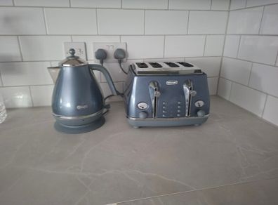 kettle and toaster