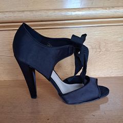 Black Carvela shoe (Kurt Geiger)