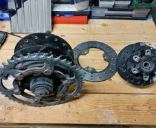 Yamaha TDR 250 hubs