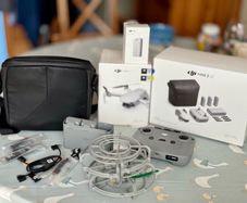DJI Mini 2 SE drone bundle. (Fly more combo)