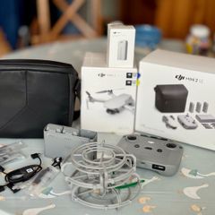 DJI Mini 2 SE drone bundle. (Fly more combo)