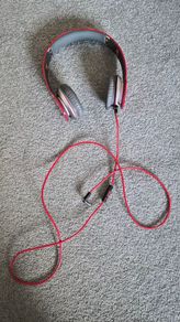 Beats Solo HD Red
