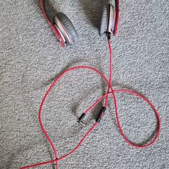 Beats Solo HD Red